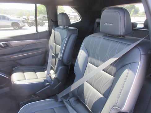 New 2026 Buick Enclave Avenir image 14