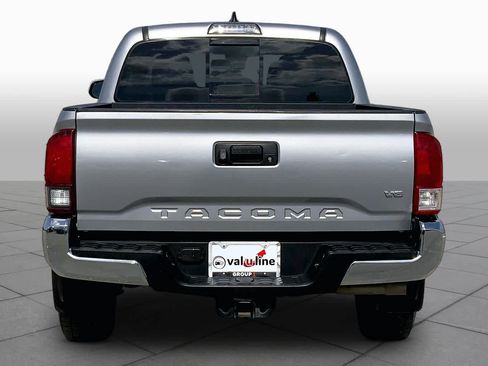 Used 2019 Toyota Tacoma SR5 RWD image 4