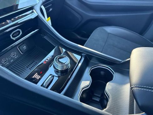 New 2026 Jeep Grand Cherokee Altitude image 20