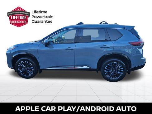 Used 2024 Nissan Rogue Platinum w/ Platinum Premium Package image 2