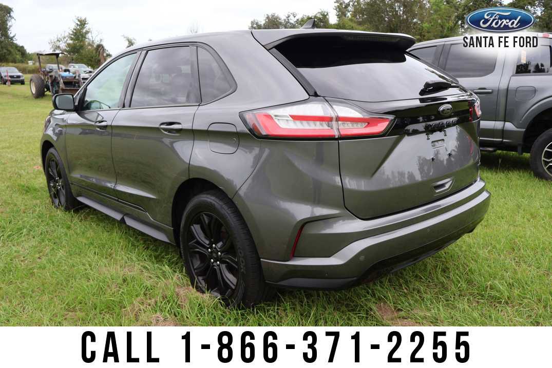 Used 2023 Ford Edge SE w/ Black Appearance Package AWD/4WD image 2