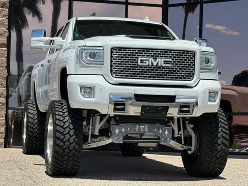 Used 2017 GMC Sierra 3500 Denali w/ Duramax Plus Package AWD/4WD image 18