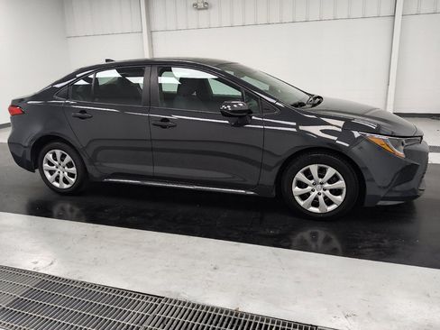 Used 2023 Toyota Corolla LE FWD image 11