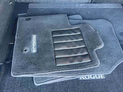 Certified 2023 Nissan Rogue SL w/ SL Premium Package AWD/4WD image 13