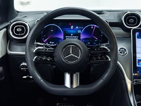 Used 2024 Mercedes-Benz GLC 300 4MATIC image 14