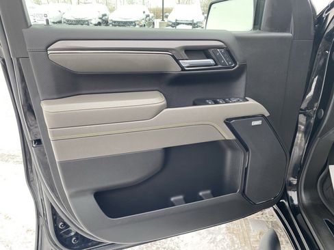 Used 2022 Chevrolet Silverado 1500 ZR2 w/ Technology Package image 9