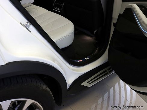 Used 2026 BMW X5 xDrive50e w/ Climate Comfort Package image 35