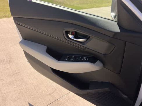 Certified 2025 Honda Accord SE image 30