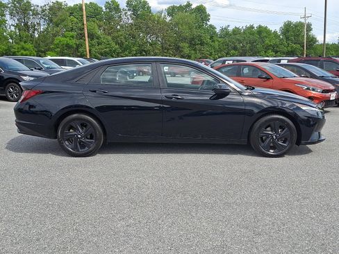 Used 2023 Hyundai Elantra SEL FWD image 7
