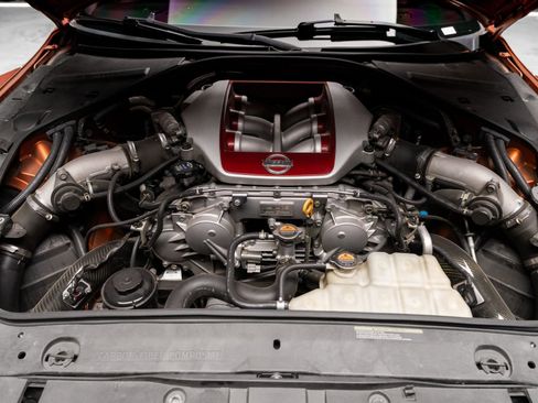 Used 2018 Nissan GT-R Premium AWD/4WD image 38