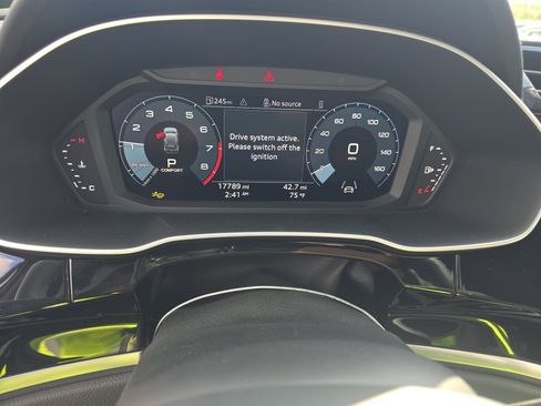 Used 2025 Audi Q3 2.0T Premium image 7