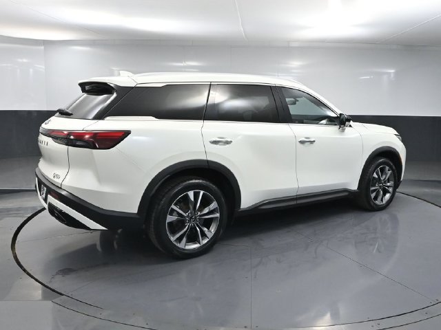 Used 2023 INFINITI QX60 Luxe AWD/4WD image 4