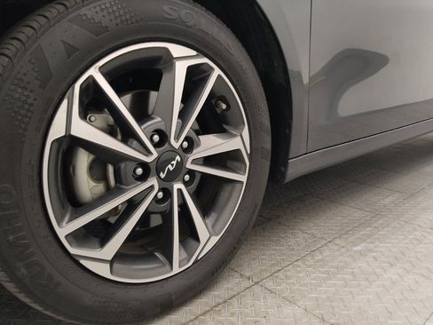 Used 2024 Kia Forte LXS FWD image 31