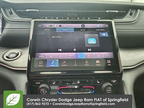 Used 2023 Jeep Grand Cherokee L Limited image 23