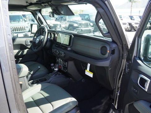 New 2026 Jeep Gladiator Mojave image 21
