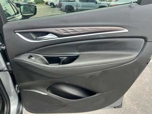 Used 2024 Buick Enclave Avenir w/ Avenir Technology Package AWD/4WD image 14