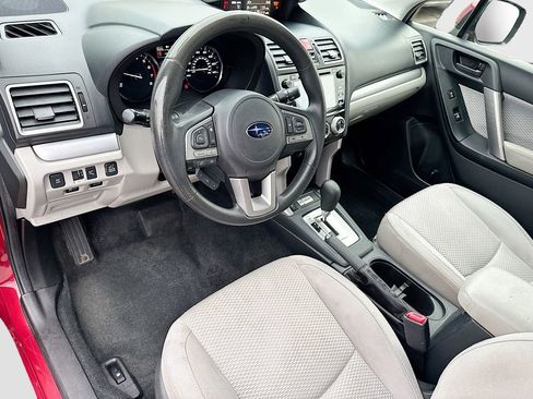 Used 2017 Subaru Forester 2.5i Premium image 11