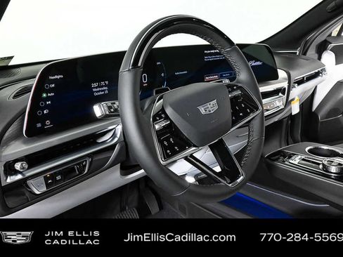 New 2026 Cadillac Lyriq Luxury image 6