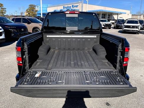 Certified 2024 Nissan Frontier SL image 31