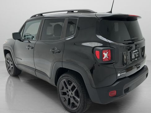 Used 2021 Jeep Renegade Latitude AWD/4WD image 7