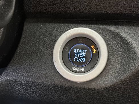 Used 2015 RAM 2500 Laramie w/ Black Appearance Group AWD/4WD image 23