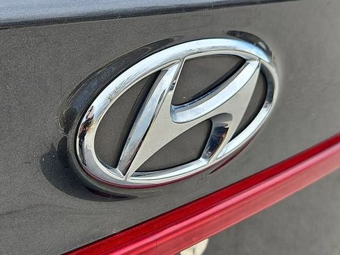 Used 2023 Hyundai Santa Fe Limited image 37