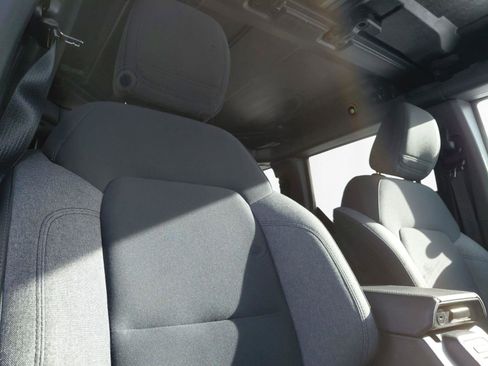 Used 2025 Ford Bronco Big Bend image 15