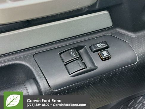 Used 2008 Toyota FJ Cruiser 4WD image 16