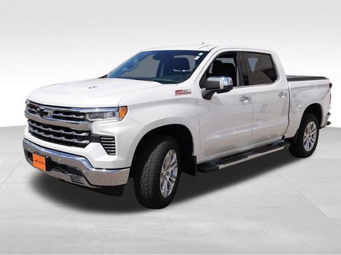 Certified 2024 Chevrolet Silverado 1500 LTZ w/ Z71 Off-Road Package AWD/4WD image 11