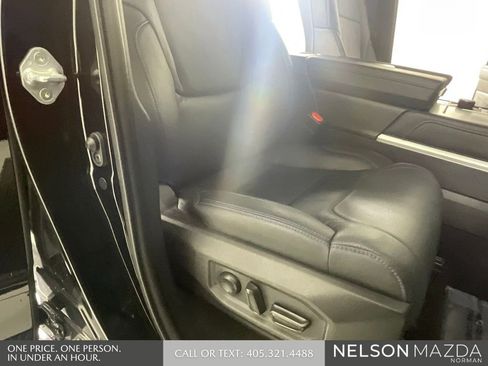 Used 2023 Toyota Tundra Platinum AWD/4WD image 28