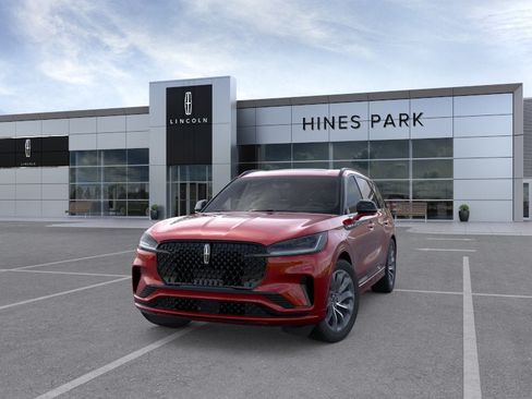 New 2026 Lincoln Aviator AWD image 2