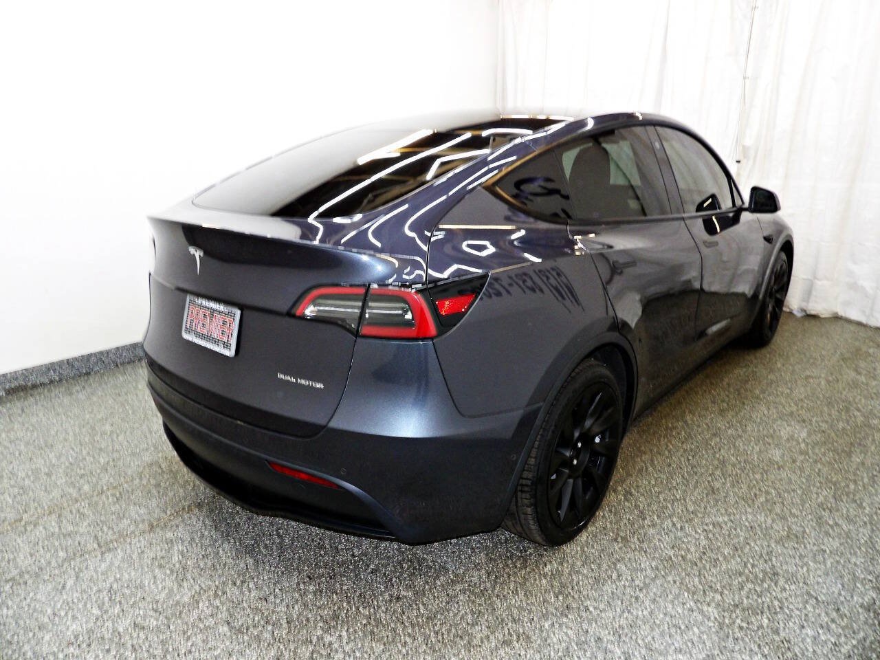 Used 2022 Tesla Model Y Long Range AWD/4WD image 6
