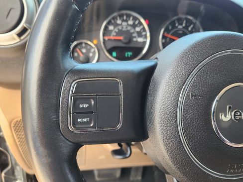 Used 2013 Jeep Wrangler Unlimited Sahara AWD/4WD image 26