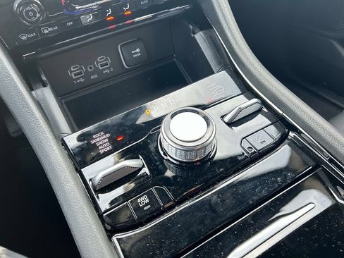 New 2025 Jeep Grand Cherokee Overland w/ Adv Protech Group III image 11