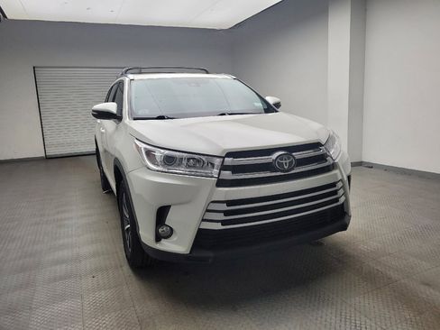 Used 2018 Toyota Highlander XLE image 14