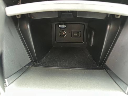 Used 2011 Toyota Camry LE w/ LE Extra-Value Pkg FWD image 17