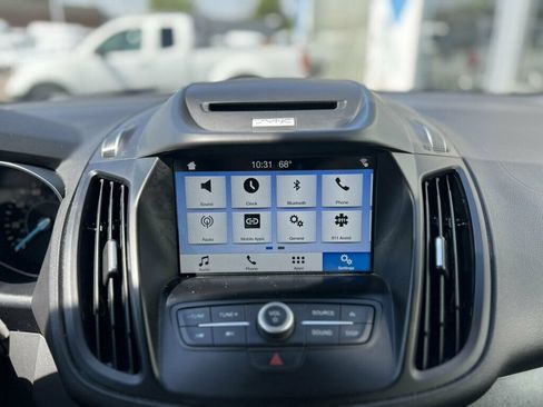 Used 2017 Ford Escape SE w/ Equipment Group 201A FWD image 24