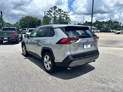 Used 2020 Toyota RAV4 Limited image 7