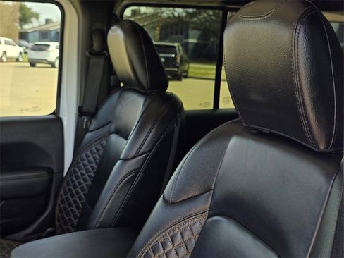 Used 2021 Jeep Wrangler Unlimited Sahara image 29