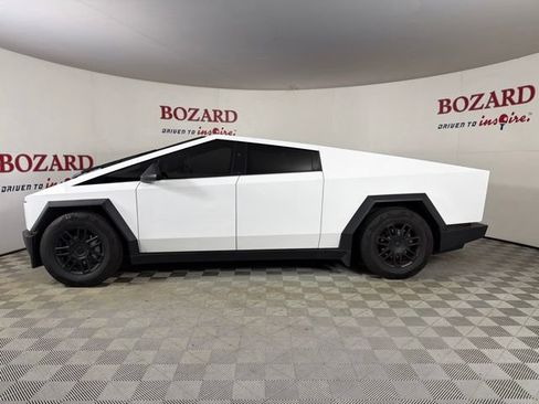 Used 2025 Tesla Cybertruck AWD Crew Cab image 5