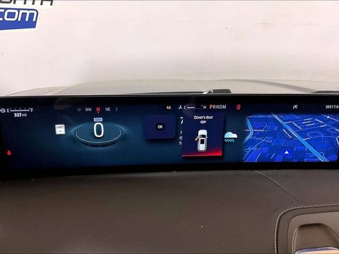 Certified 2025 Ford Expedition Platinum image 16