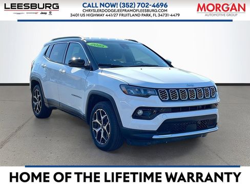 Certified 2025 Jeep Compass Limited image 1