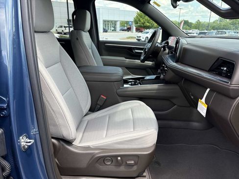 New 2026 Chevrolet Suburban LS w/ Max Trailering Package AWD/4WD image 27