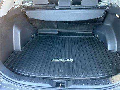 Certified 2022 Toyota RAV4 XLE w/ Convenience Package AWD/4WD image 24
