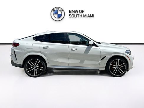Used 2022 BMW X6 xDrive40i w/ M Sport Package AWD/4WD image 8