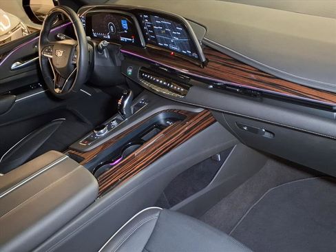 Certified 2024 Cadillac Escalade Premium Luxury w/ Performance Package image 25