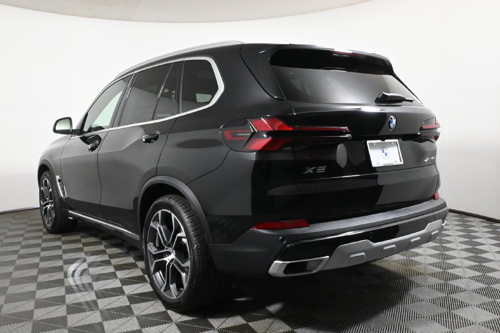 Used 2026 BMW X5 xDrive40i w/ Premium Package AWD/4WD image 5