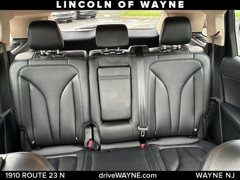 Used 2023 Lincoln Nautilus AWD w/ Premium Package image 15