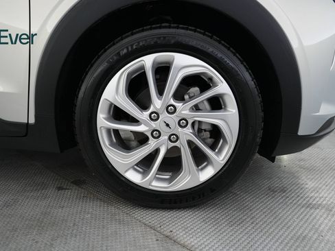 Used 2022 Chevrolet Bolt EUV LT FWD image 20