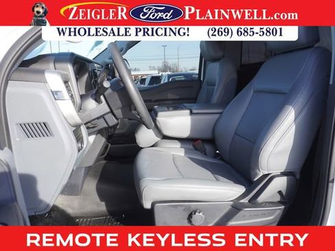 Used 2024 Ford F250 XL w/ Snow Plow/Camper Package image 7